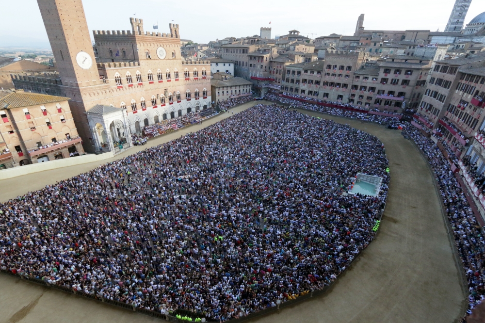 Palio di Siena, il sindaco: “Niente corsa straordinaria nel 2025”